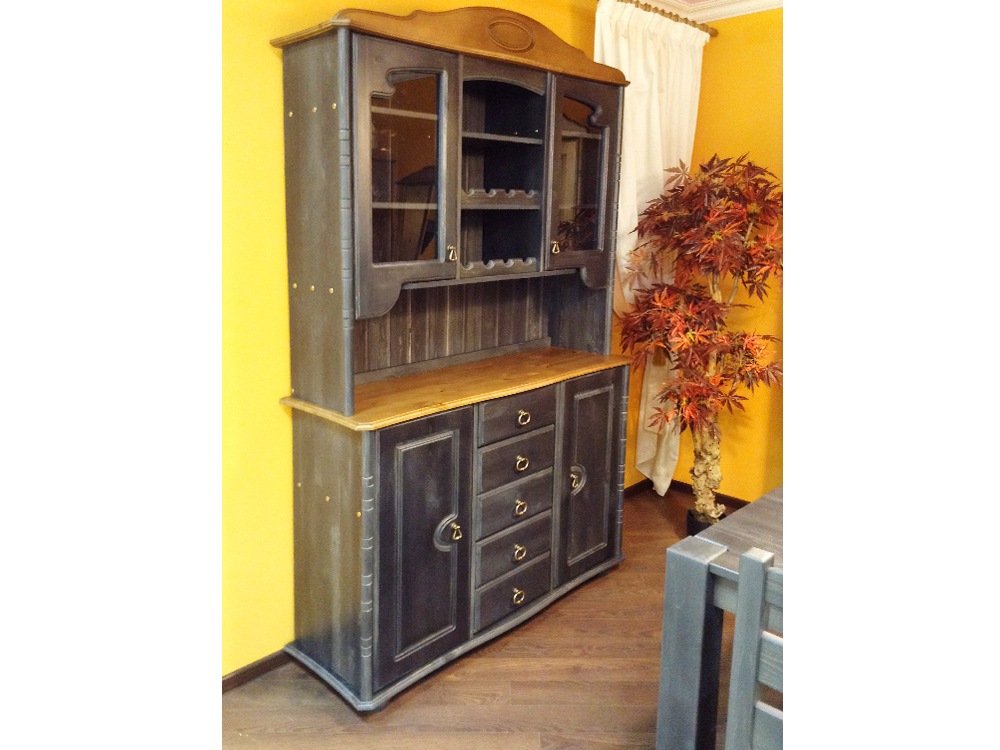 Сервант Айно 3-створчатый