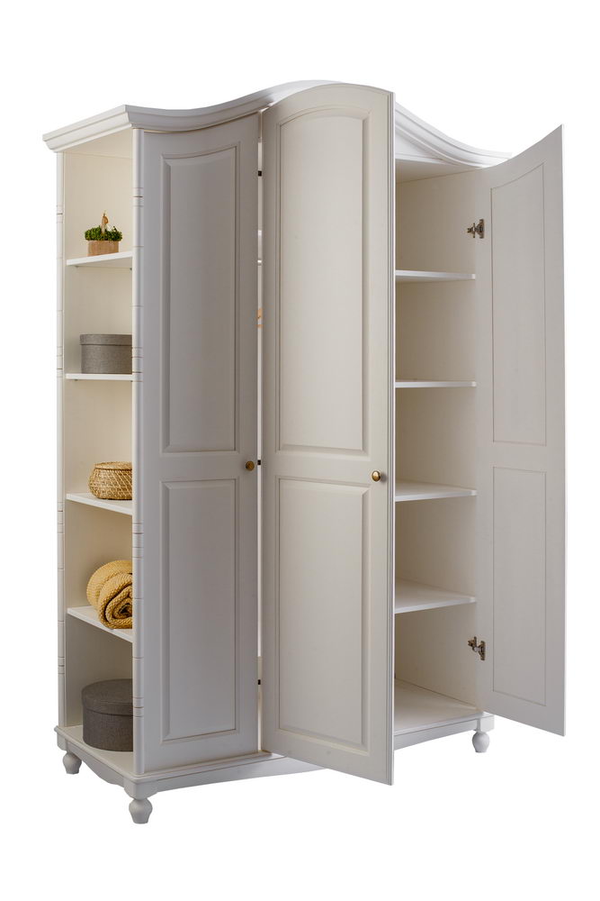 Шкаф белый из массива Айно 3-ств №2