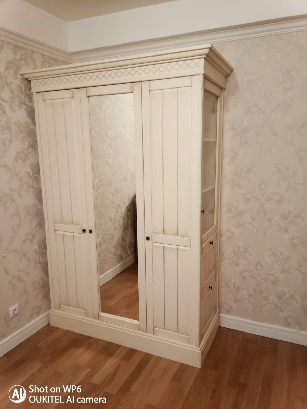 Шкаф 3 створчатый с зеркалом и ящиками Дания №5