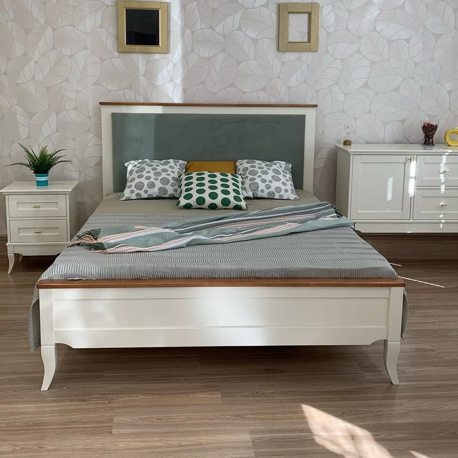 Кровать  "Римини"1600х2000  с мягким изголовьем