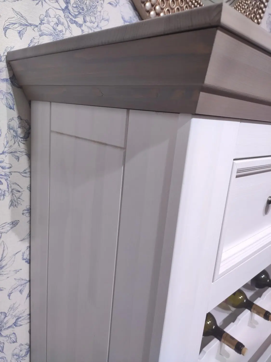 Комод-бар массив сосны Форест 2-дверный с 2-я ящиками белый воск/серый