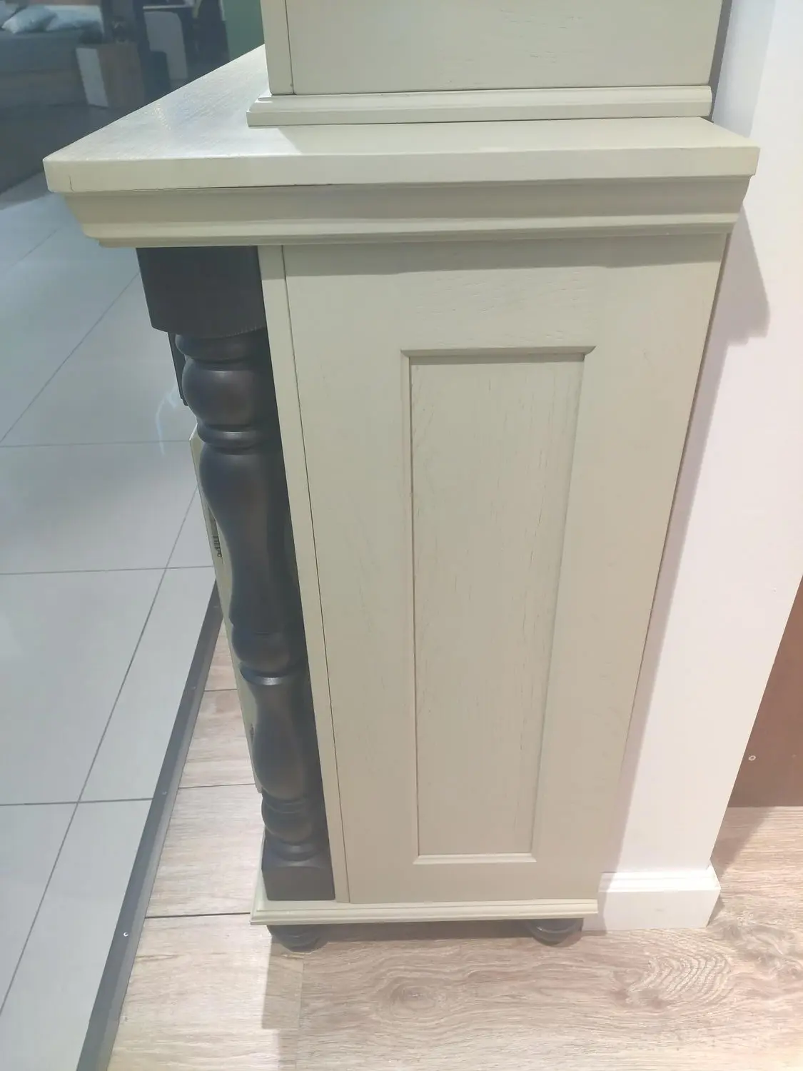 Сервант Валенсия 2-69  сосна