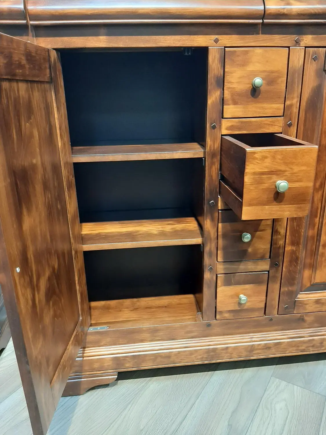 Комод с 4 ящиками из дуба Луи Филипп ОВ 06 (массив)