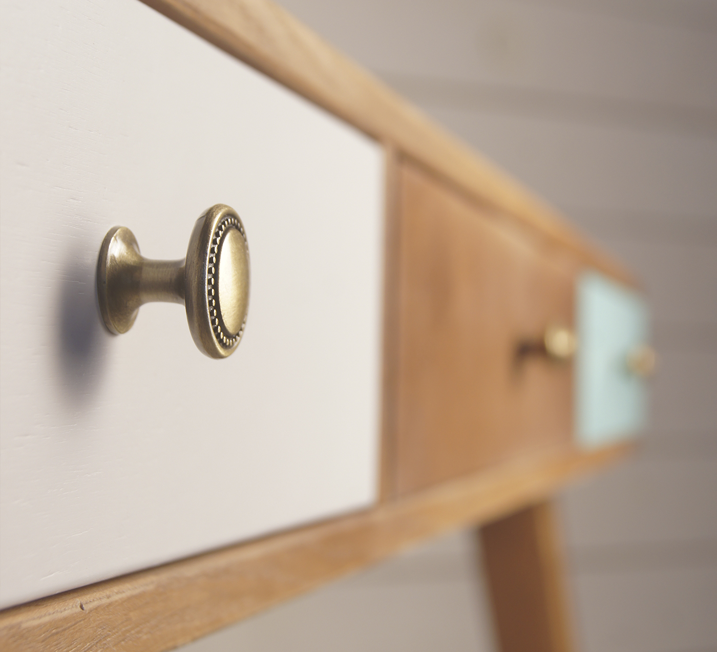 Рабочий стол из дерева "Aquarelle Birch" с тремя ящиками