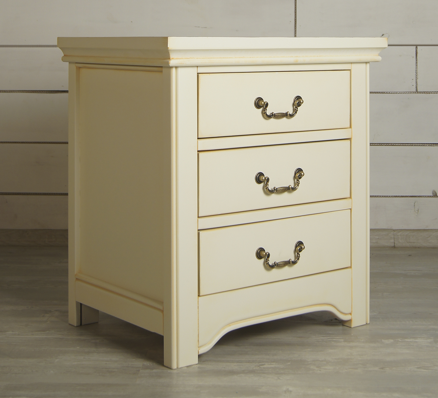 Бежевая прикроватная тумба с 3 ящиками "Olivia"