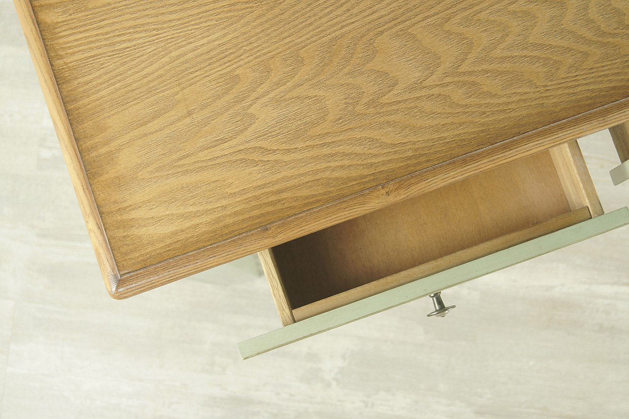 Рабочий стол с дверкой "Olivia"