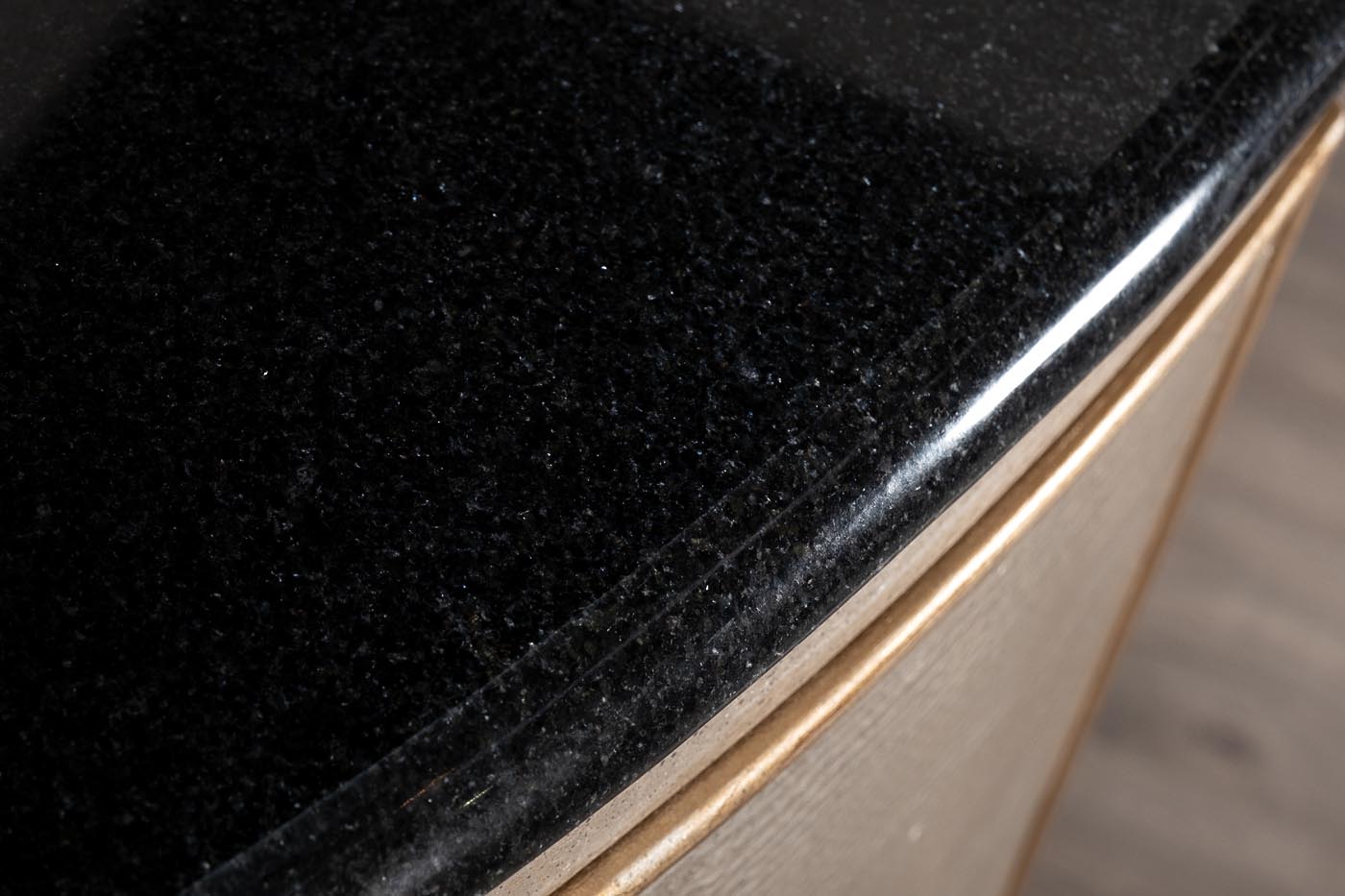 ART-N2911-S Комод серебристый с каменн.столешницей 