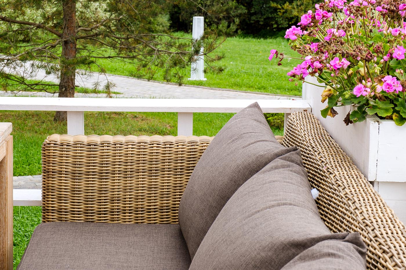 "Капуто" диван из искусственного ротанга трехместный, цвет соломенный