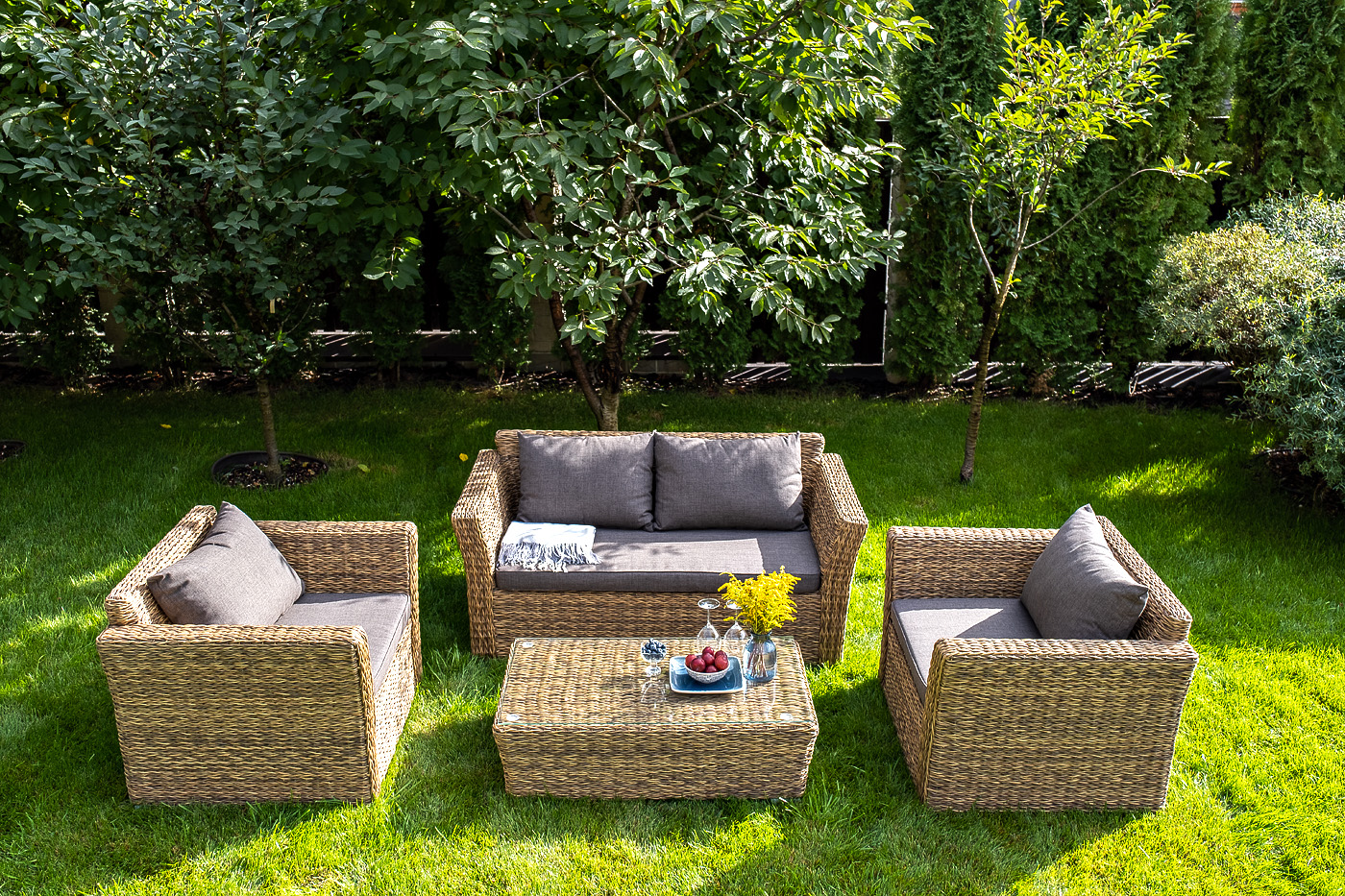 "Капуто" журнальный столик из искусственного ротанга (гиацинт), цвет соломенный