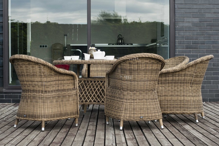 "Равенс" плетеное кресло из искусственного ротанга, цвет соломенный с серой подушкой