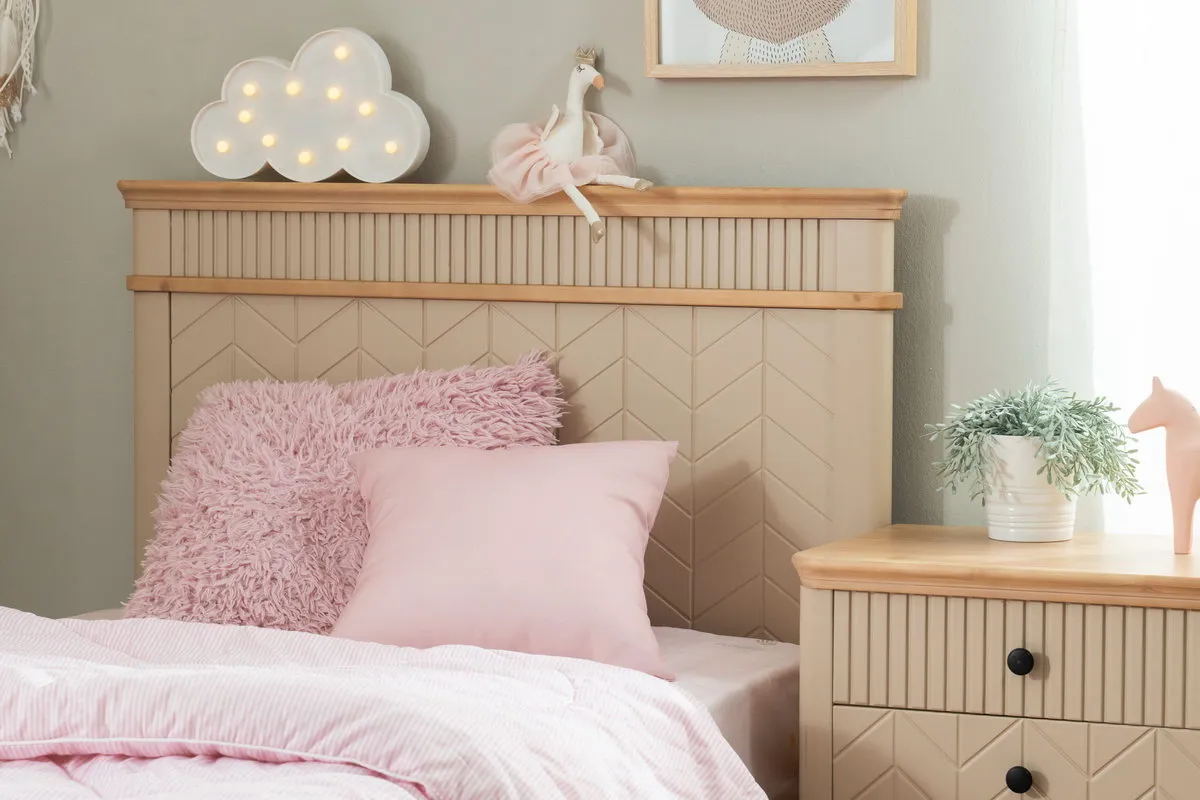 Кровать массив сосны Грета №17 1600х2000