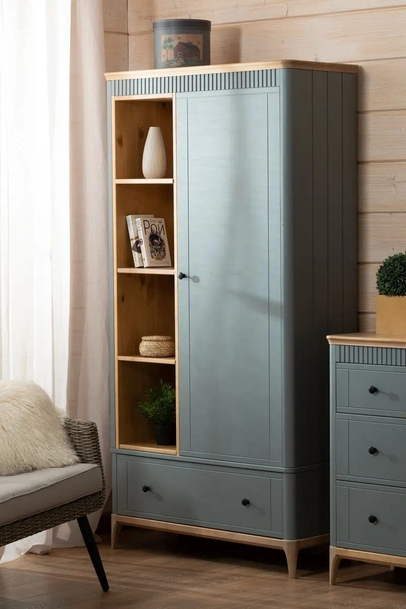 Шкаф массив сосны 1-ств Грета №7-140